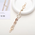Detail of marble acrylic chain with iridescent bead and gold lobster clasps - Beige (K577)