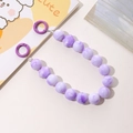 Cinturino per telefono con perline marmorizzate viola e doppi anelli a molla su sfondo - Texture Marmo Viola