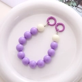 Dettaglio del laccetto in perline acriliche viola e bianche con moschettoni metallici - Catena a mano / K858-Viola+Bianco