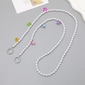 Correa bandolera de perlas para móvil con cinco colgantes de corazones de colores y cierres plata - Estilo Cruzado con Colgante de Corazón de Colores (K422)