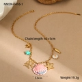 Dettaglio dei ciondoli marini colorati con misure e peso su catena in acciaio dorato - Collana Capasanta Rosa (NMSN-F416-1) / Oro 18K