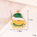 Christmas elf hat charm in green enamel and gold alloy for DIY jewelry making - Elf Style (D2829)