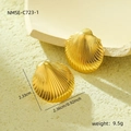 Détails des boucles d'oreilles coquillage plaqué or 18K avec dimensions et poids - Boucles d'oreilles Clous Saint-Jacques Métal Rayé (NMSE-C723-1)