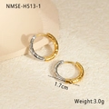 Detailansicht der 1,7 cm zweifarbigen Creolen in Gold und Silber mit Diamant-Struktur - Zweifarbiges Abstandsmuster