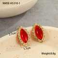 Detailansicht der marquise-förmigen roten Steinohrringe mit Goldmetall und Kristallen - Roter Marquise-Schliff Strass-Halo Vintage Ohrstecker (NMSE-H5310-1)