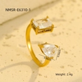 Dettagli dell'anello placcato oro 18K con misure degli zirconi rettangolari e a goccia - Anello Aperto Doppia Pietra Rettangolare e Goccia (NMSR-E6310-1)