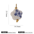 Pendaglio a fiore in ceramica fatto a mano con motivo floreale blu e gancio in acciaio - Floreale Blu Fiore 14.5mm