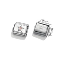 Dettaglio di un charm italiano da 9mm con stella rosa e retro inciso in acciaio inox - Stile Stella Rosa(1)