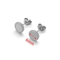 Paar 6mm silberne Edelstahl-Ohrstecker mit dekorativem, gezacktem Rand an der Platte - 6mm / Stahlfarben