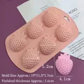 Roze siliconen bakvorm met 6 aardbeien voor ijsblokjes en chocolade creaties - 6 Holtes Aardbei / Willekeurige Vormkleur