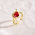 Bague dorée avec zircon rouge en forme de cœur, rose gravée et anneau ajustable - Style Or Cœur Motif Rose (ZYN-DMR291G)
