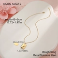 Dettaglio del ciondolo a busta in acciaio inossidabile dorato con misura catena 45+5cm - Stile Busta con Lembo Oro (NMSN-M222-2)