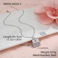 Dettaglio del ciondolo a busta con cuore in acciaio inossidabile e cristalli scintillanti - Stile Borsetta Cuore Argento (NMSN-M224-3)