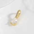 Détail d'un pendentif goutte en zircon incolore avec bélière pavée dorée - Style Goutte d'Eau Zirconia Clair (ZYN-DMK884G-3)