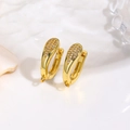 Detalle de ganchos para pendientes en U dorados con circonitas y anillas para bisutería - Estilo Pavé en Forma de Lágrima (ZYN-DME746G)