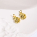 Detail van een gouden spiraalschelp hanger met zirkoon voor DIY sieraden maken - Goud