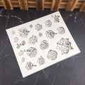 Weiße Silikonform für DIY-Rosendekorationen mit Größen von 0,9 cm bis 4,1 cm im Set - 21-Kavitäten Rosen-Stil