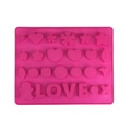 Rosa Silikonform für Schokolade mit LOVE-Buchstaben, Herzen und Blumen zum Backen - Rosa