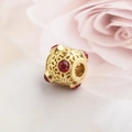 Goldene hohle Blumenperle mit roten Kristallen für DIY-Schmuckherstellung und Armbänder - Rot
