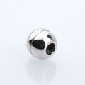 Macro-opname van zilveren magneetsluiting met ring voor DIY-sieraden en kettingen - Rond Antiek Zilver