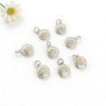 Set di 8 ciondoli a forma di basket in metallo con texture dettagliata per gioielli DIY - Basket Bianco