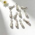 Dettaglio di ciondoli a megafono in argento con incisione Cheer per gioielli fai da te - Megafono Argento