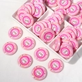 Gros plan de jetons de poker roses en acrylique avec motif Las Vegas 520 pour DIY créatif - Rose rouge