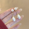 Eleganti orecchini di perle vintage francesi con nappe in metallo dorato per le donne - Goccia di Perla Oro (E2810)