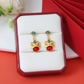 Pendientes tradicionales de danza del león rojo y oro con esmalte en joyero - Estilo Danza del León con Gema Roja (E7247)