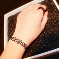 Schwarzes hohles Tattoo-Set aus dehnbarem Armband und Ring für Damenmode - Nur Ring (Ohne Halskette und Armband) (J658)