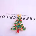 Broche de sapin de Noël élégante en émail vert et strass colorés sur socle doré - Sapin de Noël Style 1 (Z49)