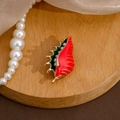 Broche coquillage de Noël en émail avec perles rouges et vertes sur support bois - Style Coquillage Perle Rouge Vert (Z152)