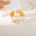 Bracciale rigido dorato a forma di pesce con smalto bianco e design stile marino - Pesce Verde (S1020)
