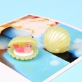 Parelmoer hars zeemeermin schelp ornament set met slapende beeldje en gesloten schelp decor - Geel