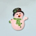 Détail d'un bonhomme de neige en résine DIY avec paillettes roses et chapeau haut - Bonhomme de Neige Fille Chapeau Noir (Paillettes)
