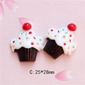 Detail von 25x28mm Harz-Cupcakes mit Kirsche für DIY-Handyhüllen-Zubehör und Basteln - Dunkelkaffee-Basis