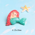 Graziosa sirena in resina per fai-da-te e accessori per capelli, misura 25x30mm - Capelli Rossi Coda Verde (A)
