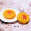 DIY hars wafel koekjes accessoires met rode jam, 26mm simulatie voedsel miniatuur - Rond Jam Koekje 26mm