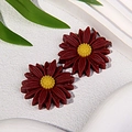 Accessori ciondolo margherita in resina rosso scuro DIY con centro giallo e petali testurizzati - Grande / Borgogna