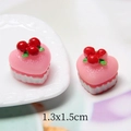 Mini gâteau fraise en résine en forme de cœur pour décorations DIY de 1,3x1,5 cm - Gâteau Cœur - Rose