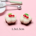 Mini gâteaux aux fraises en résine avec crème blanche et cerise pour maison de poupée - Gâteau Fleur - Blanc