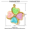 Detalle del colgante de trébol de corazón en esmalte de 24mm en acero inoxidable pulido - Trébol Fantasma (YF1147-4)