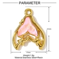 Détail du pendentif queue de poisson 21x17mm en acier doré avec résine rose - Style de Queue de Sirène-Rose (YF1145-2)
