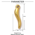 Nahaufnahme von 14mm goldenem Cornicello-Anhänger aus Edelstahl mit Maßen und Gewicht - Kurzer Cornicello Stil (XF208)