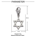Vue détaillée du pendentif étoile de David en acier inoxydable argenté avec fermoir mousqueton - Étoile de David Argentée (XF515-1)