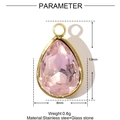 Vue macro du pendentif goutte en verre rose de 13mm avec monture en acier doré - Goutte Rose (XF619-1)