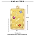 Detailweergave van de gouden tarotkaart hanger met maan en ster en gekleurde strass - Maan Palm Stijl (YE1080)