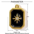 Dimensions de 15mm x 10mm pour ce pendentif octogonal doré avec motif étoile noire - Étoile Dorée Émail Noir (YE1287)