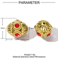 Makro-Detail des 13mm goldenen Hohl-Anhängers mit roten Steinen und Abmessungen - Rote Strass-Hohlperle (YF396-3)