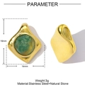 Dettaglio del ciondolo a rombo in acciaio inossidabile dorato con pietra naturale verde - Pendaglio in Pietra Naturale Verde (YF398-4)